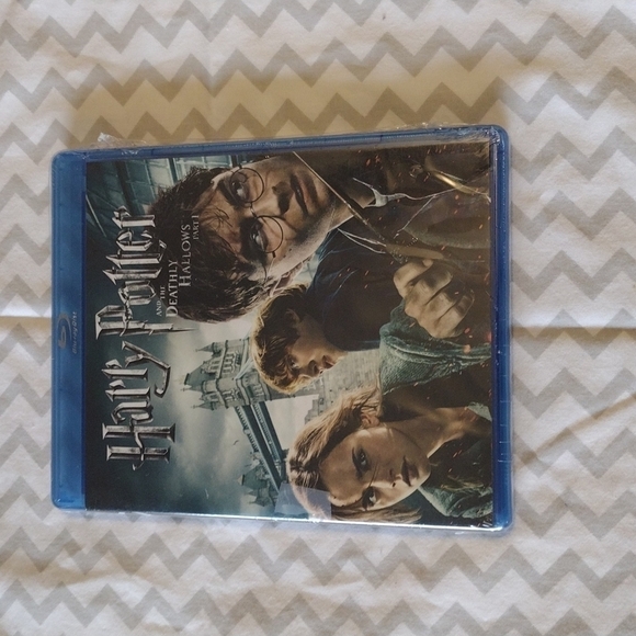 New harry potter and the deadly hallows part 1 & 2 - Picture 7 of 9